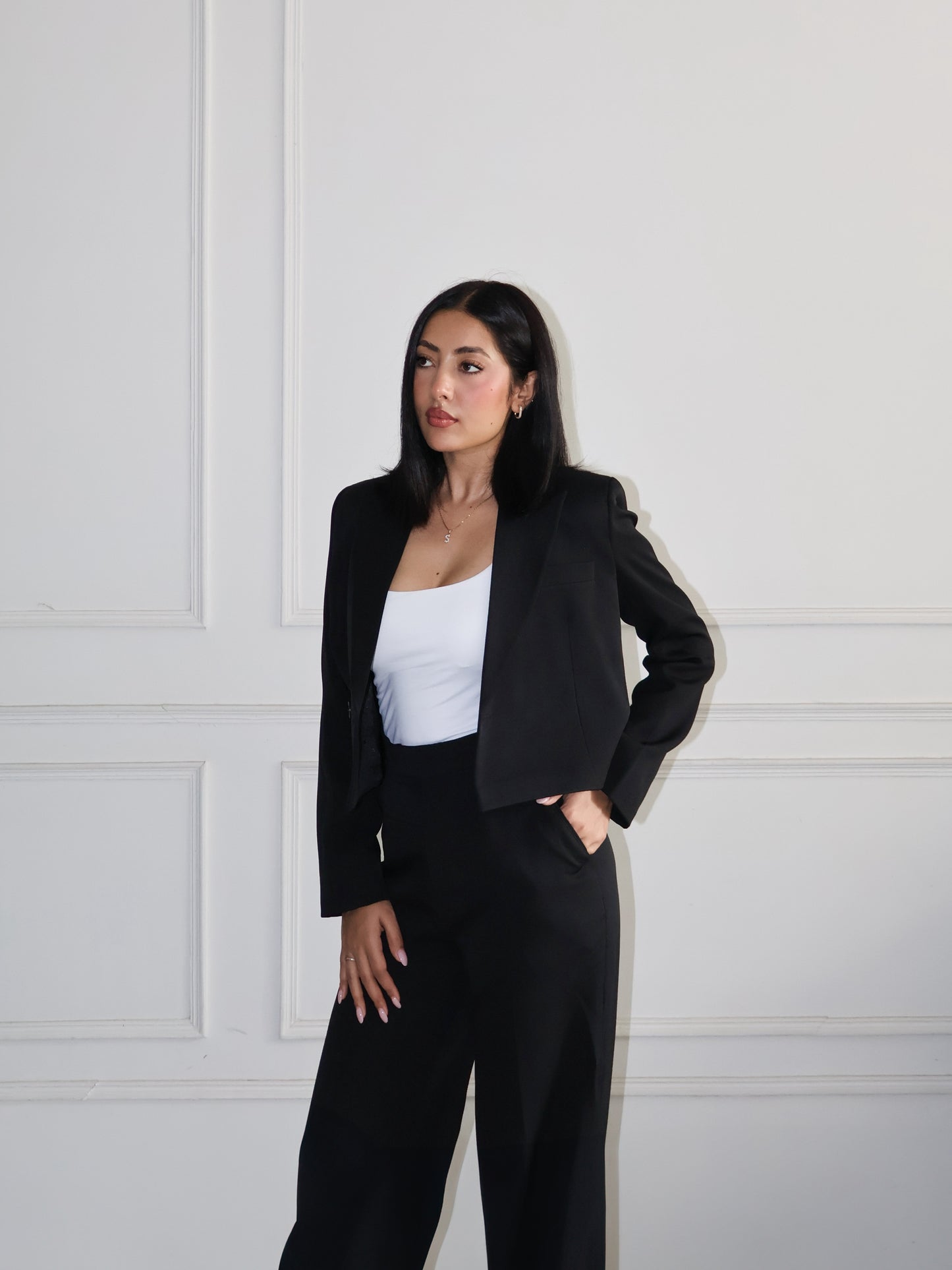 BLACK CROP PANTSUIT
