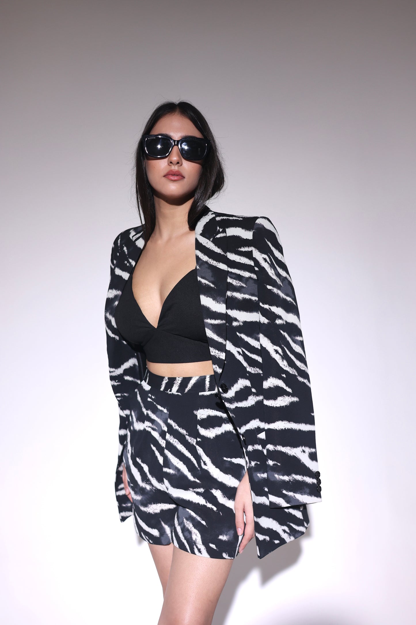 KYLIE SHORT SUIT