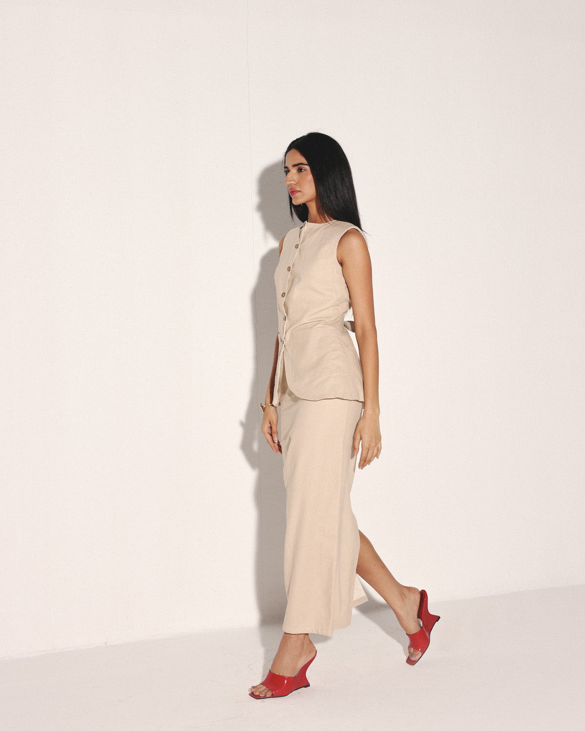 The Lady Dianna Linen Skirt Suit