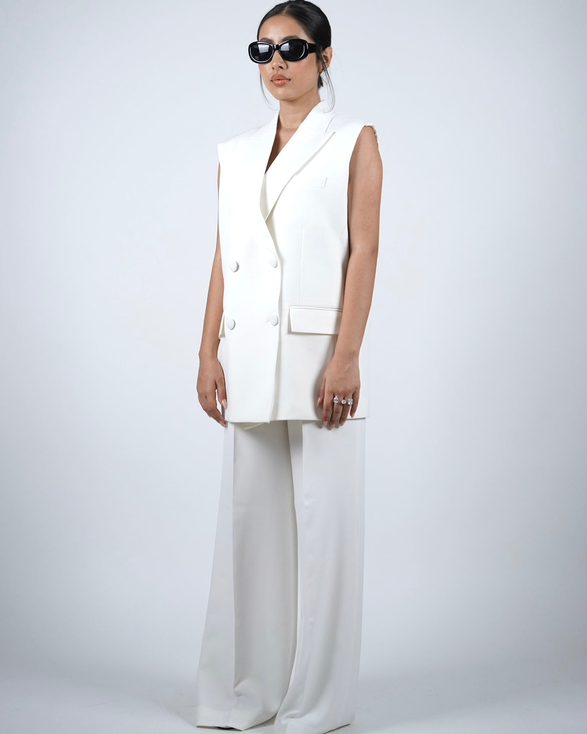 White Sleeveless Pantsuit