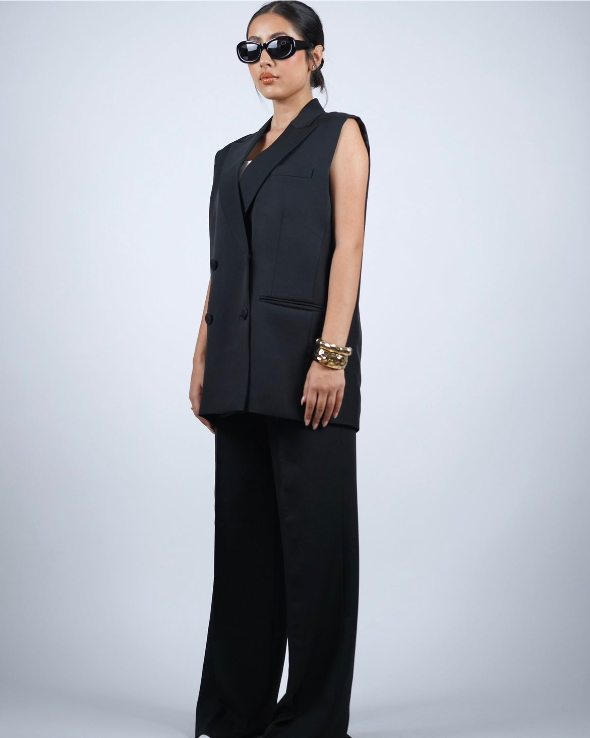 Black Sleeveless Pantsuit