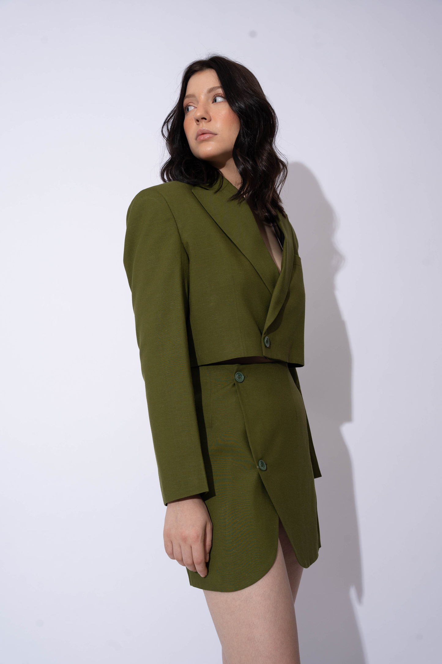 OLIVE GREEN LINEN CROP BLAZER