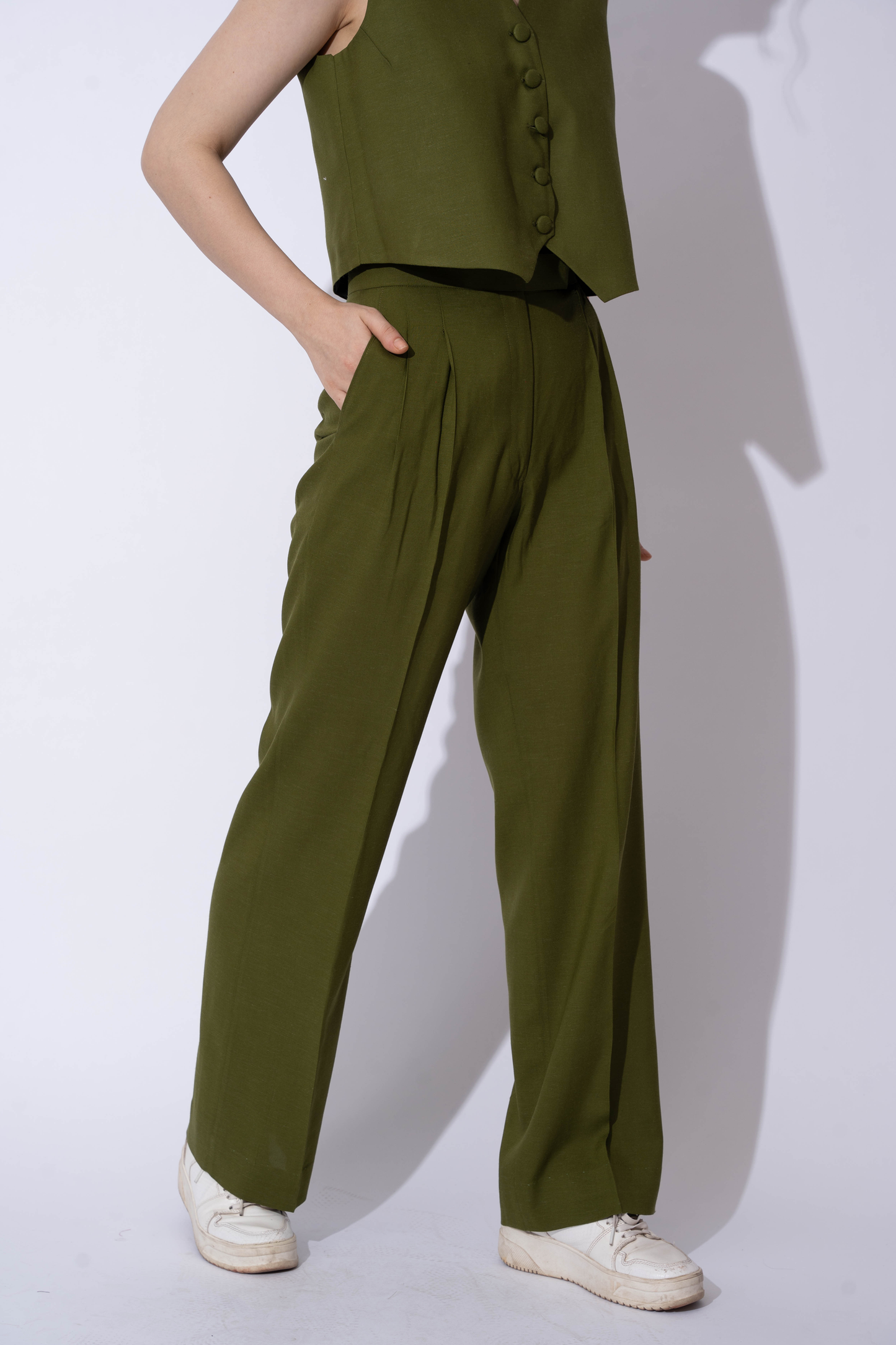 OLIVE GREEN LINEN PANTS