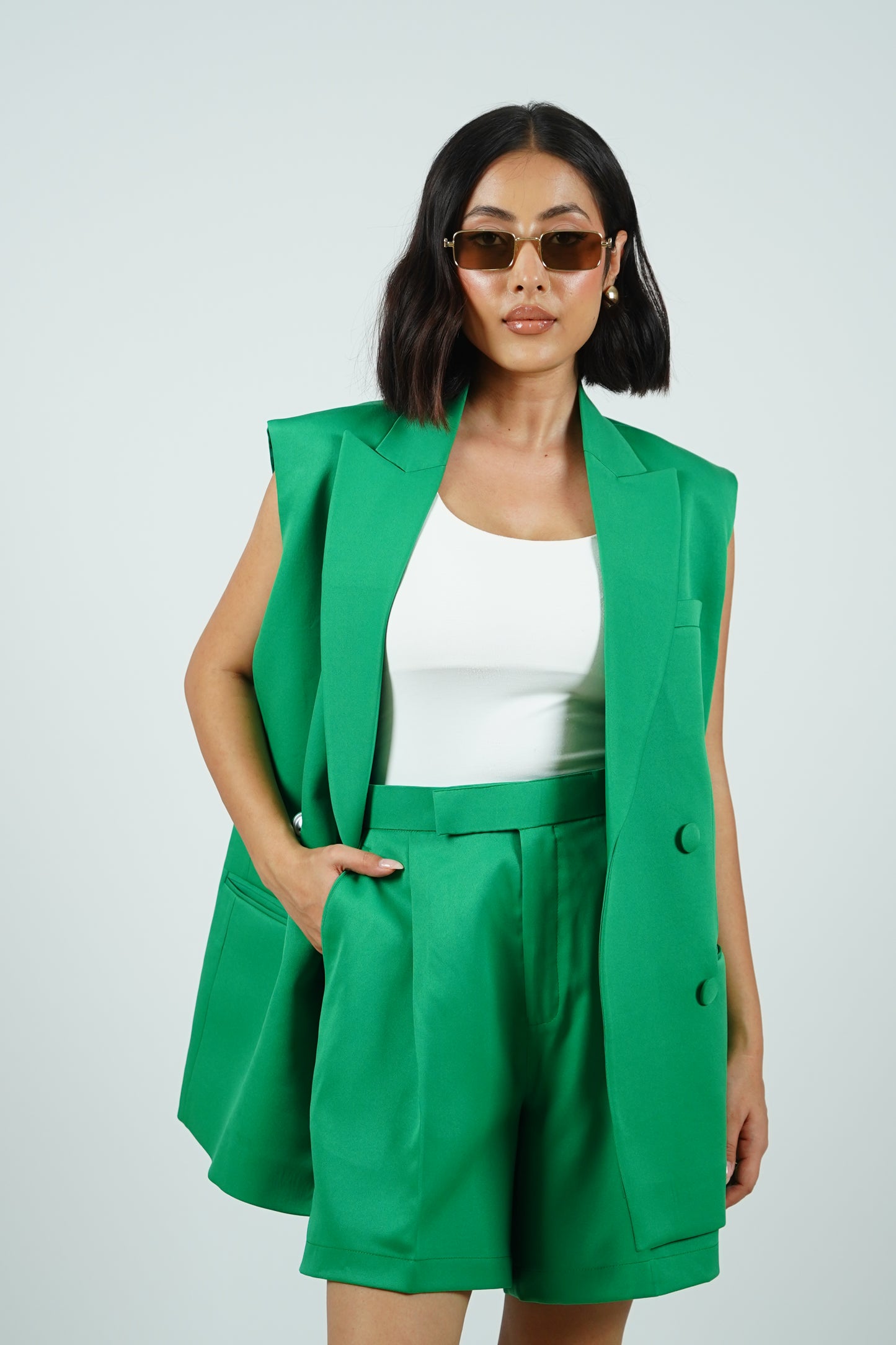 Green Sleeveless Blazer With Shorts