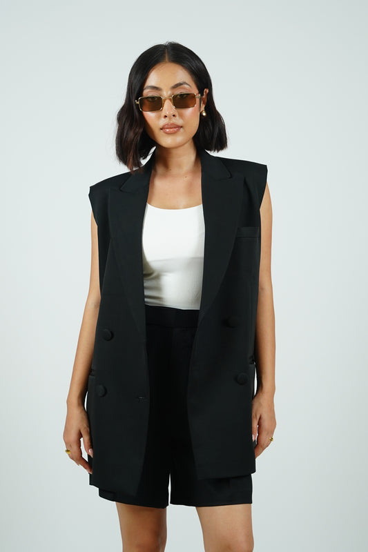 Black Sleeveless Blazer With Shorts