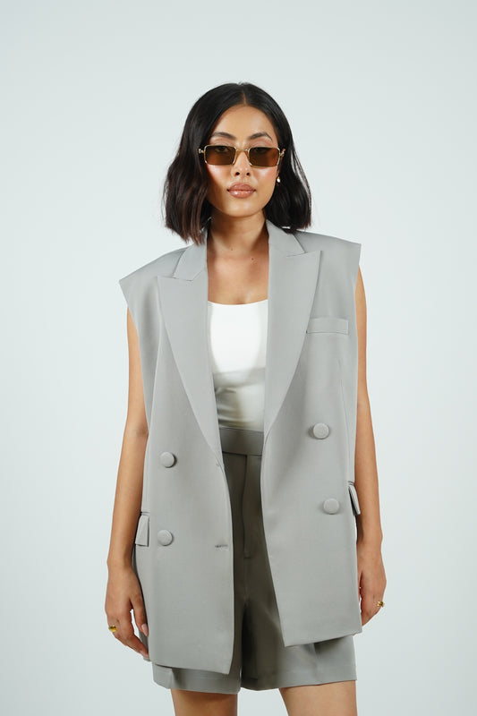 Grey Sleeveless Blazer With Shorts