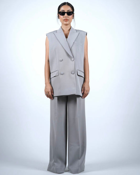 Grey Sleeveless Pantsuit