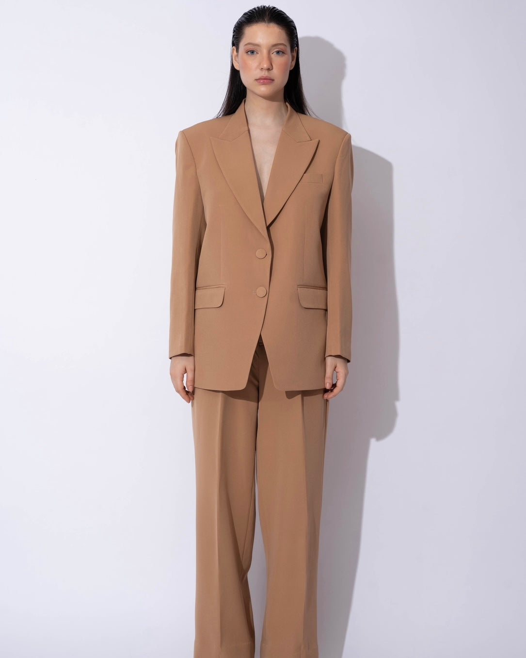 BEIGE OVERSIZED PANTSUIT