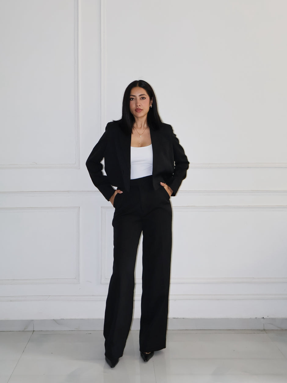 BLACK CROP PANTSUIT