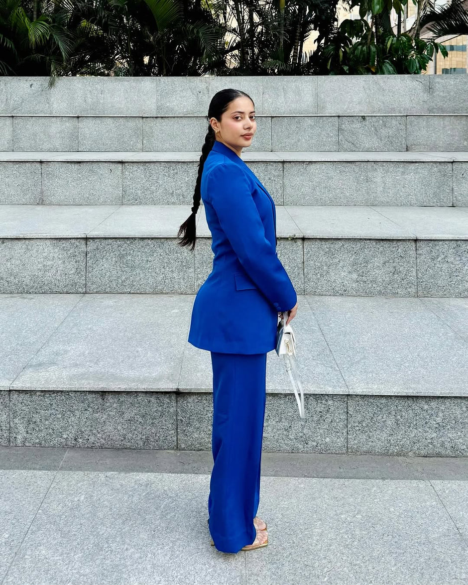 BLUE PANTSUIT