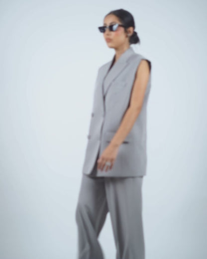 Grey Sleeveless Pantsuit